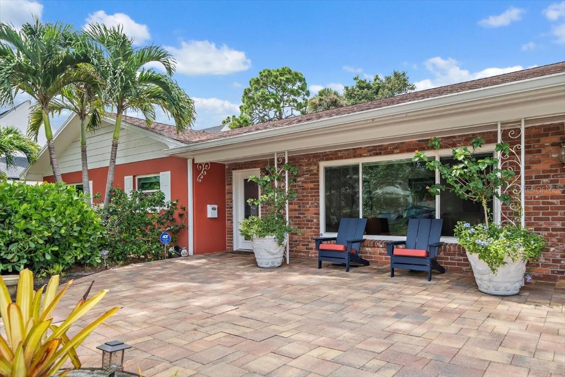 252 S Garden Cir., Belleair, FL 33756