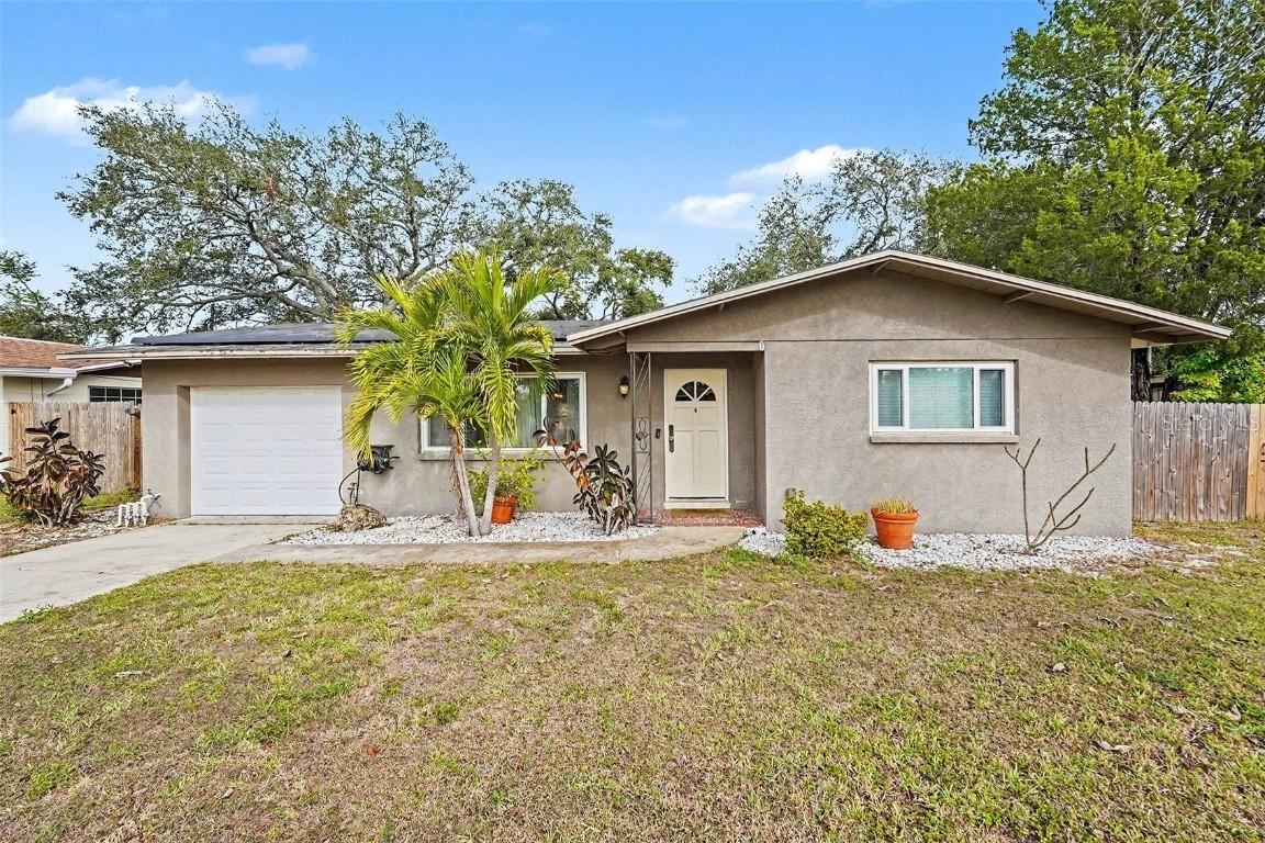 11115 101st Ave., Seminole, FL 33772