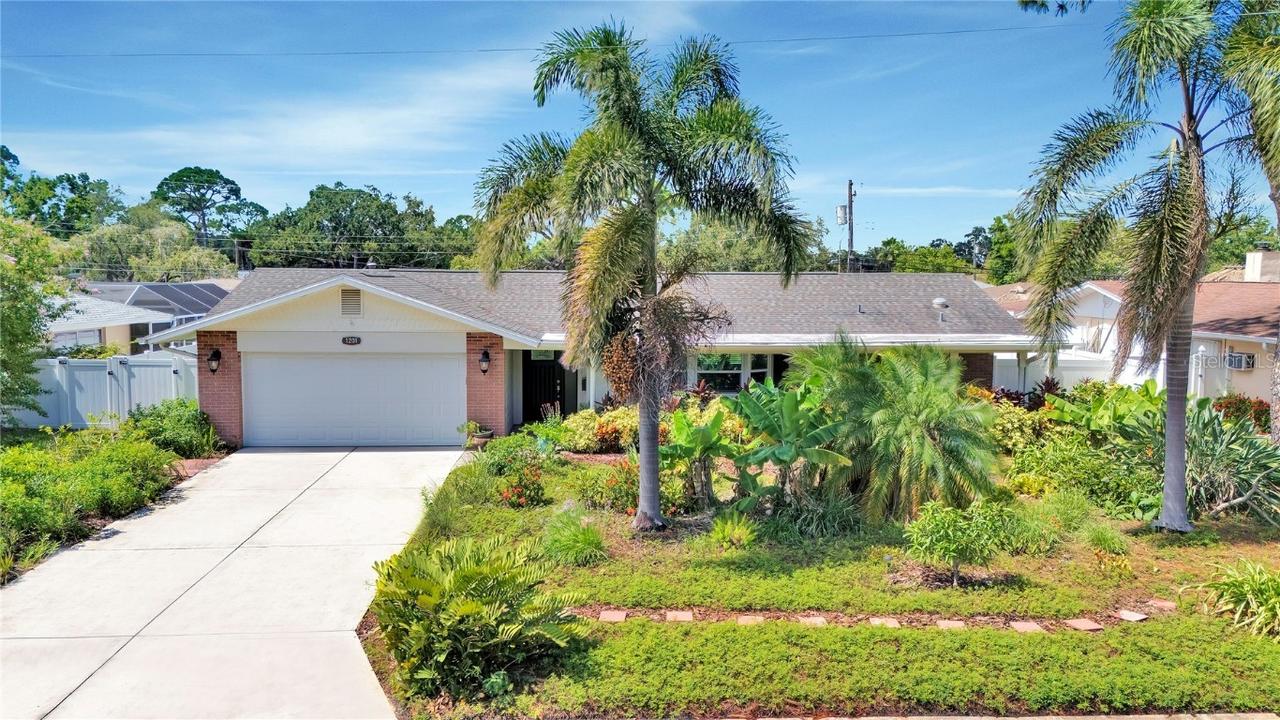 1201 86th Ave., St Petersburg, FL 33702