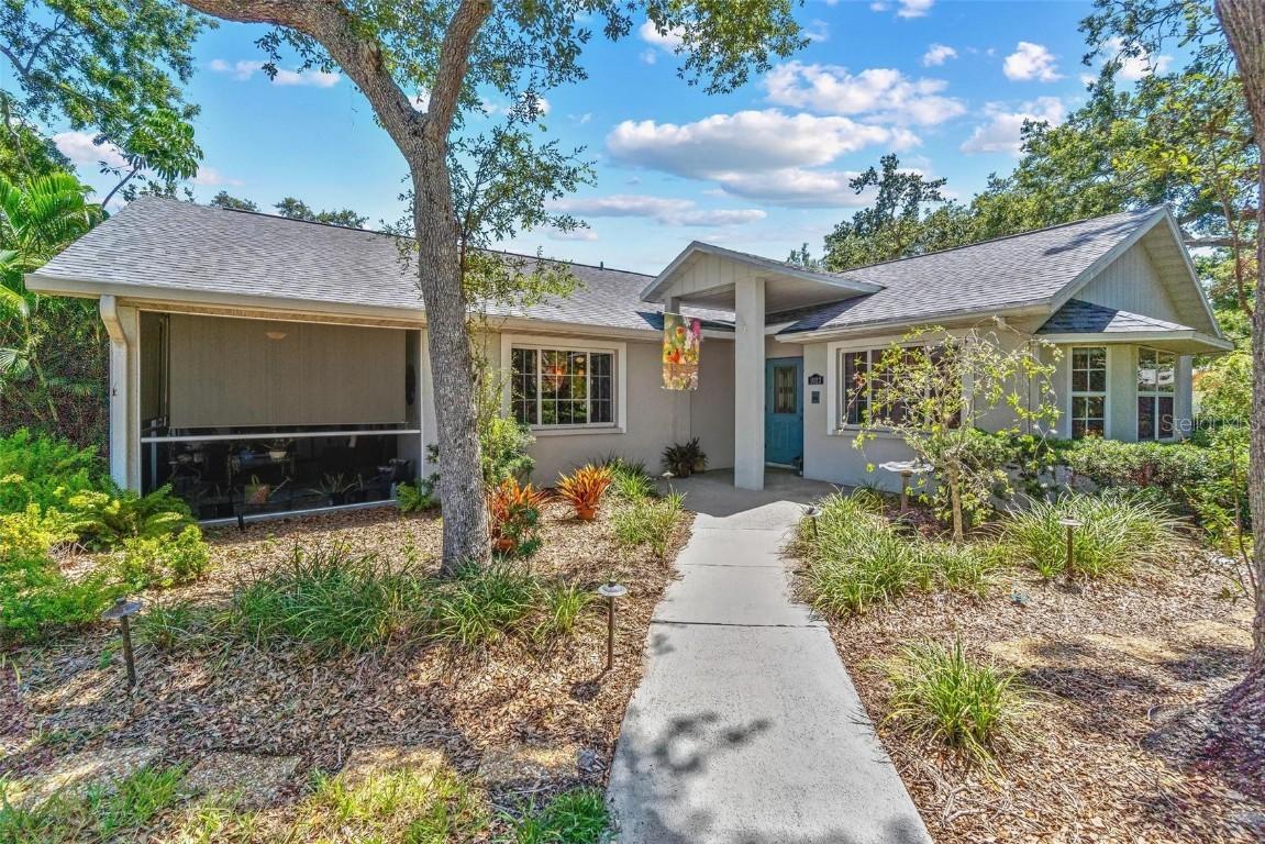 1023 72nd St., Bradenton, FL 34209