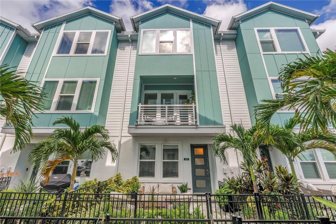 2873 1st Ave., St Petersburg, FL 33712