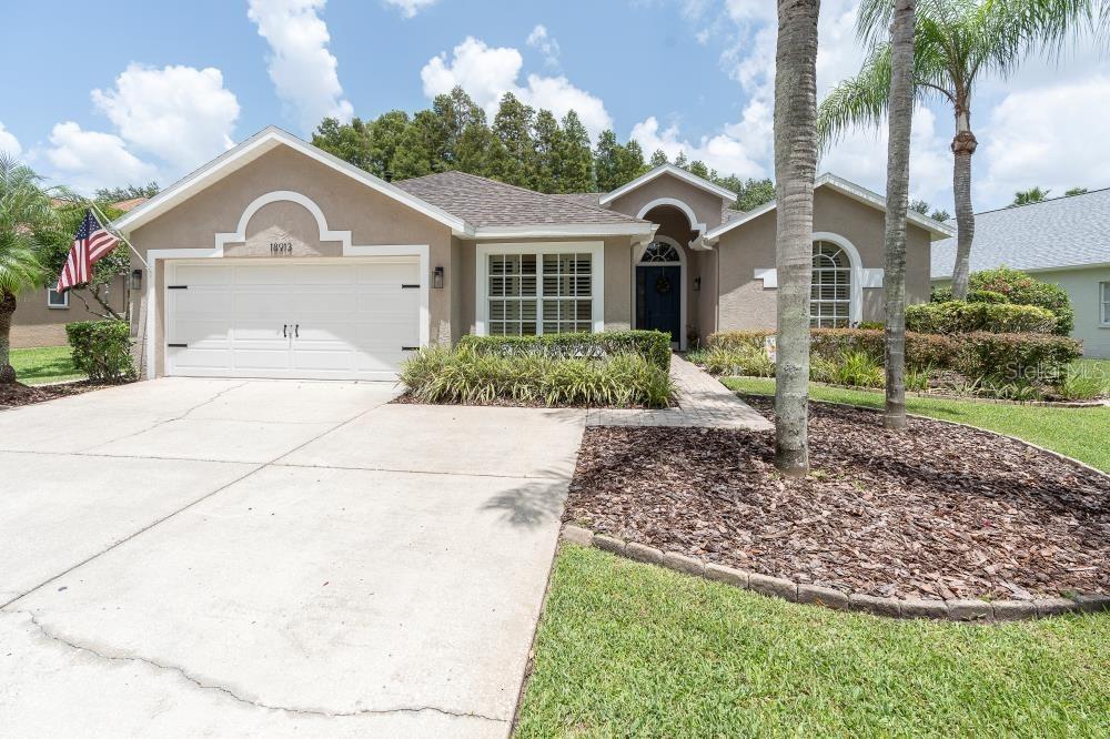 18913 Maisons Dr., Lutz, FL 33558