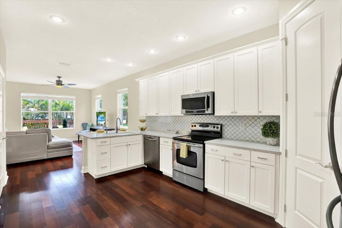 10403 Saint Tropez Pl., Tampa, FL 33615