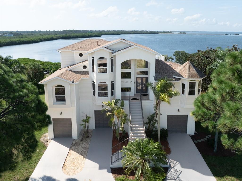 1661 Sea Breeze Dr., Tarpon Springs, FL 34689