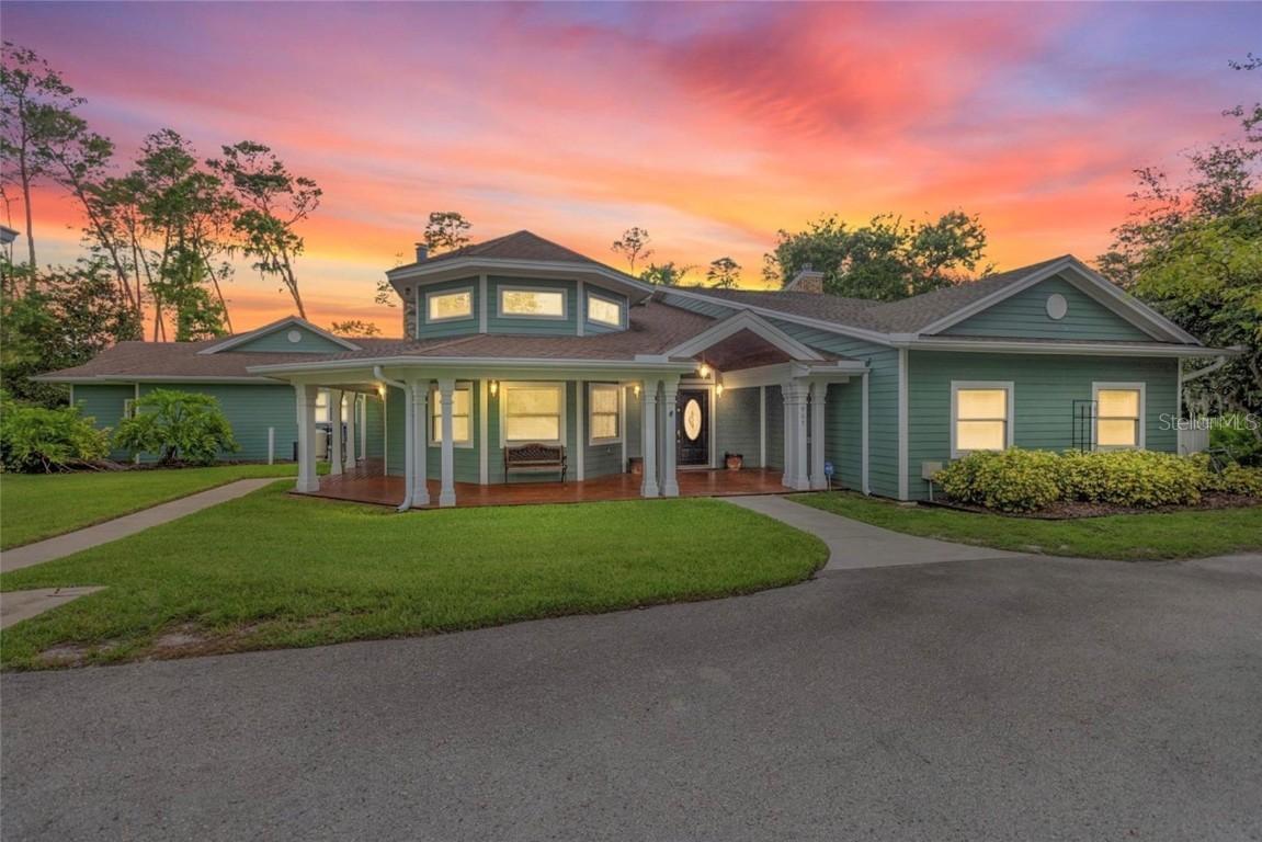 967 Pine Hill Rd., Palm Harbor, FL 34683