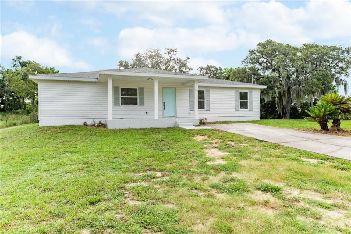 33 Blackjack Ave., Frostproof, FL 33843