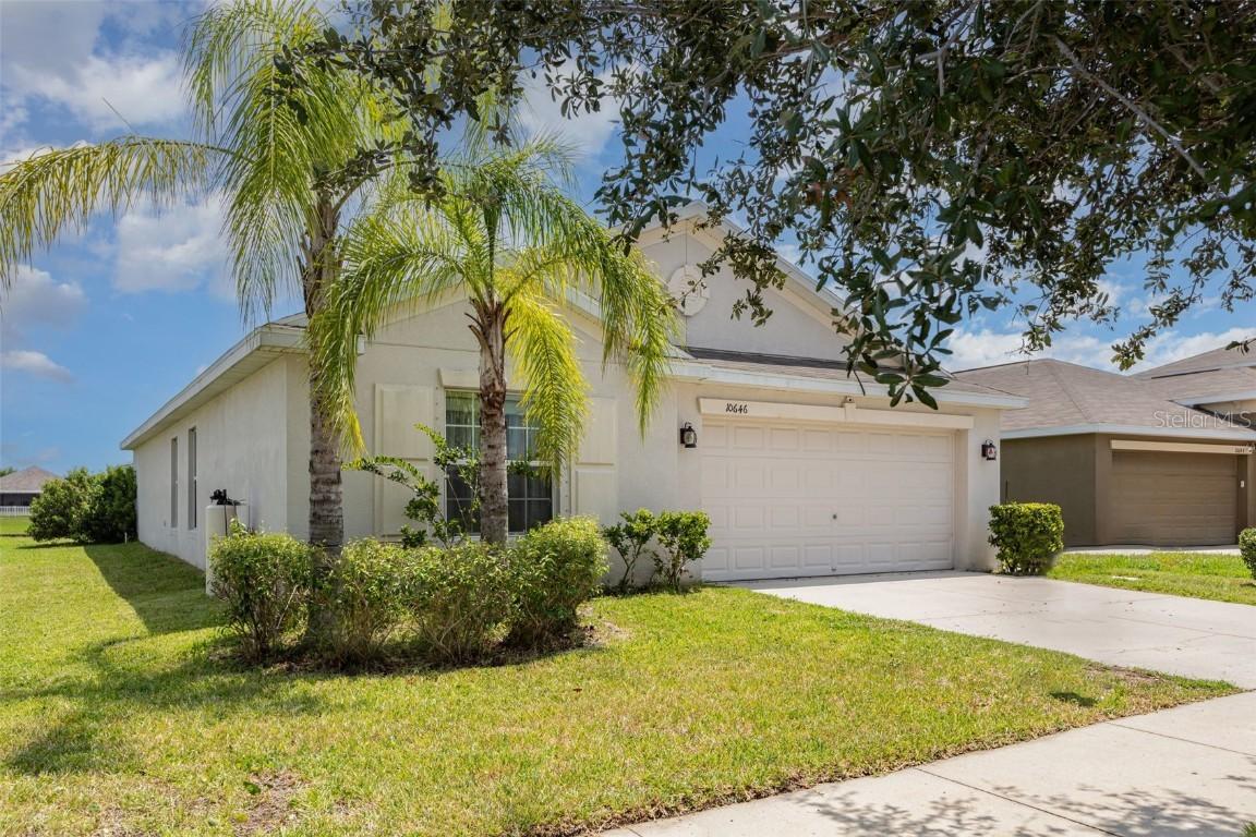10646 Standing Stone Dr., Wimauma, FL 33598