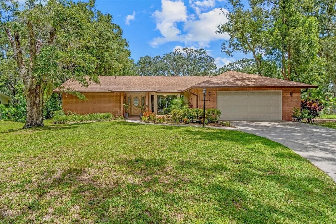 1913 Dyer Rd., Tampa, FL 33618