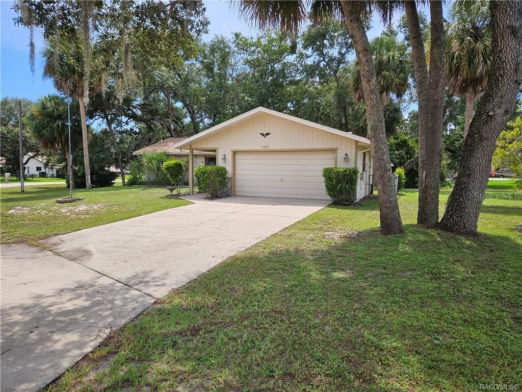 7525 W Fairview Ct., Crystal River, FL 34429