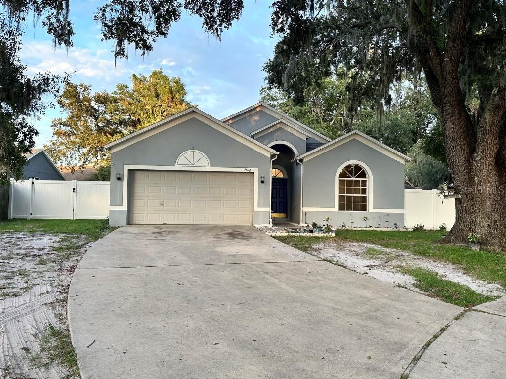 1608 Rydell Ln., Plant City, FL 33563