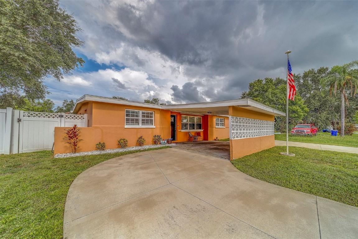 9664 Groveland St., Seminole, FL 33772