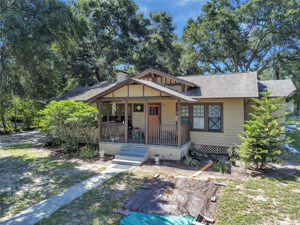 706 Carlton Ave., Lake Wales, FL 33853