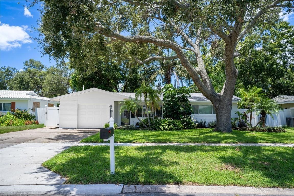 666 Brookfield Dr., Largo, FL 33771
