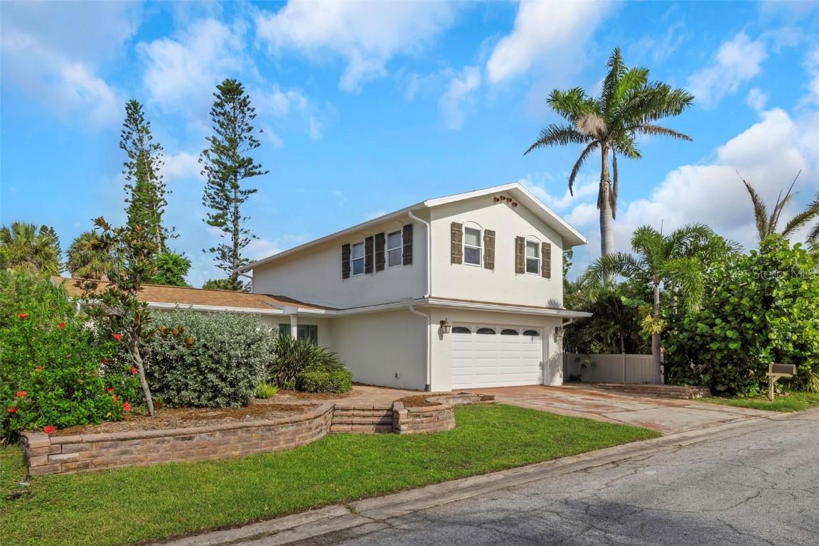 2801 Miriam St., Gulfport, FL 33711