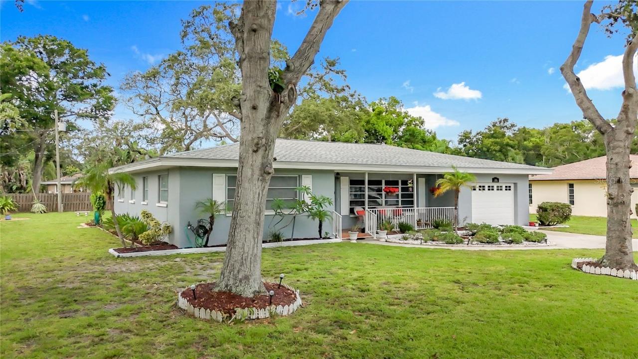 108 Indian Rocks Rd., Belleair Bluffs, FL 33770