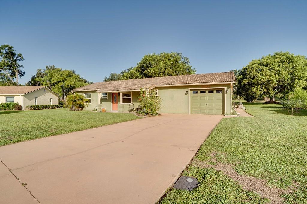 8429 Jacqueline Ct., Zephyrhills, FL 33541