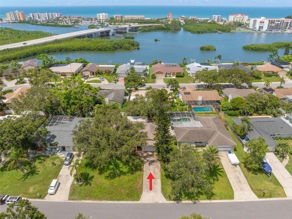 8054 Bayshore Dr., Seminole, FL 33776