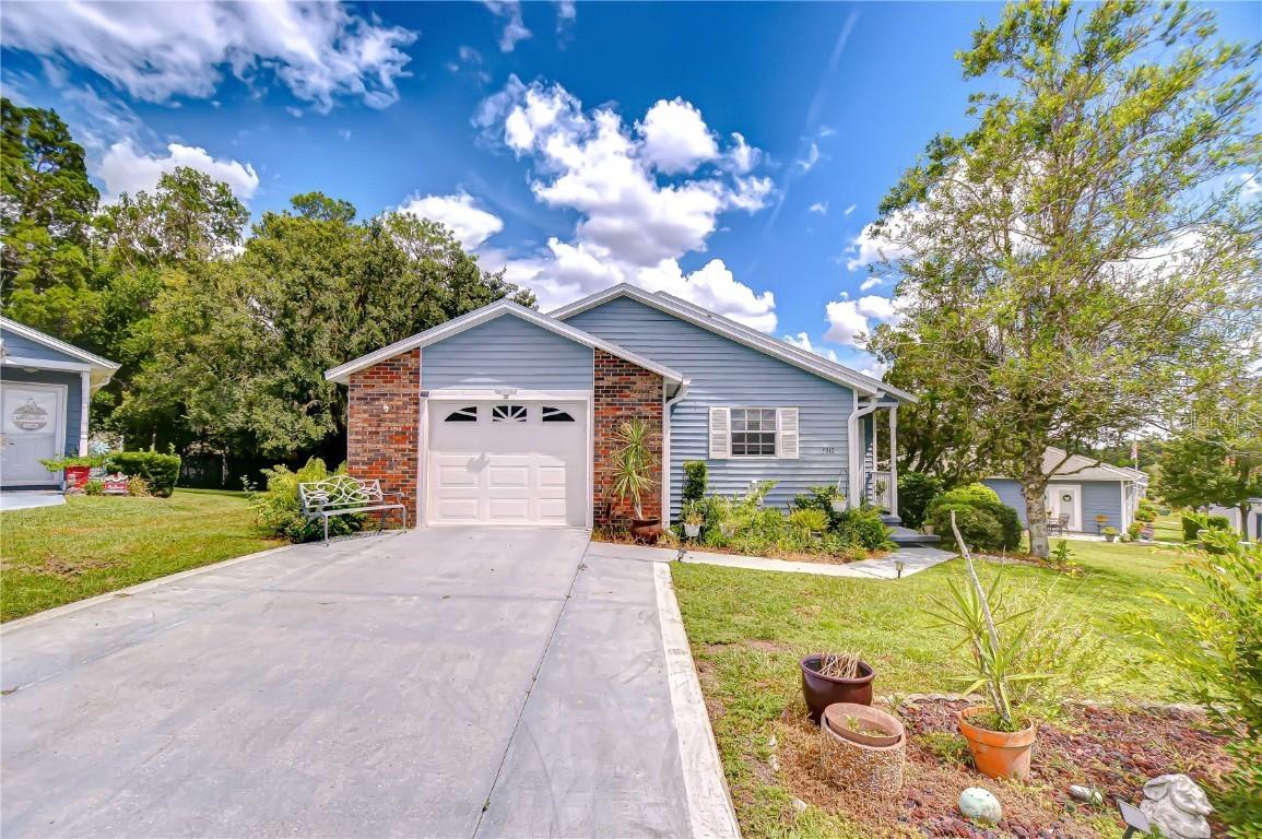 5912 Newberry Ct., Zephyrhills, FL 33542