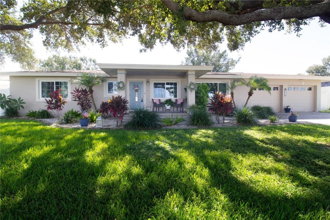 8002 115th St., Seminole, FL 33772