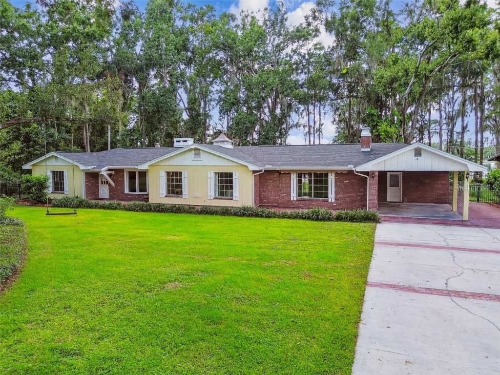 20006 Lake Holly Dr., Lutz, FL 33558