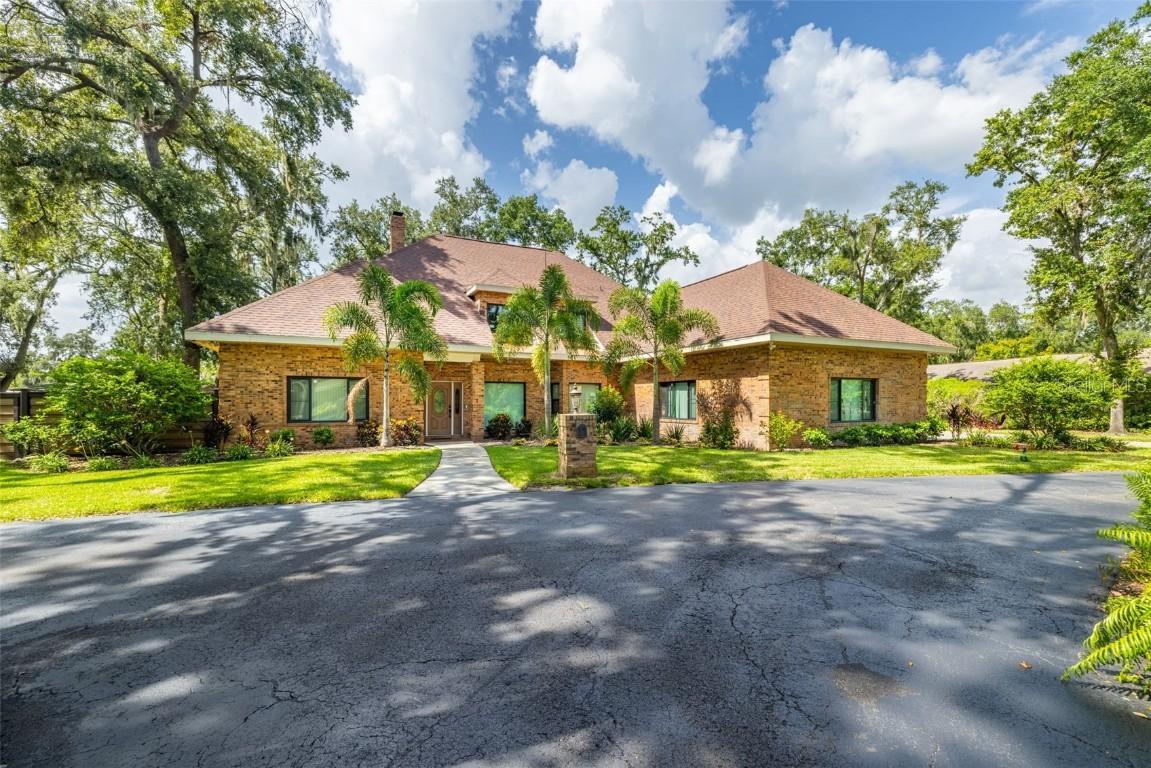 1202 W Pinedale Dr., Plant City, FL 33563