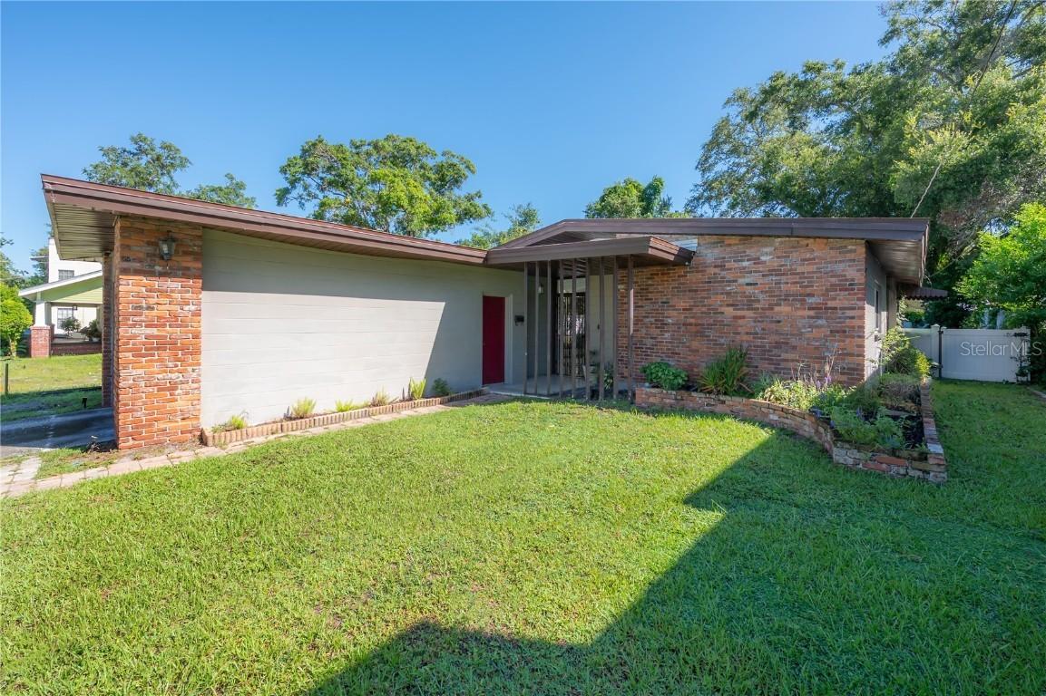 2723 N Ridgewood Ave., Tampa, FL 33602