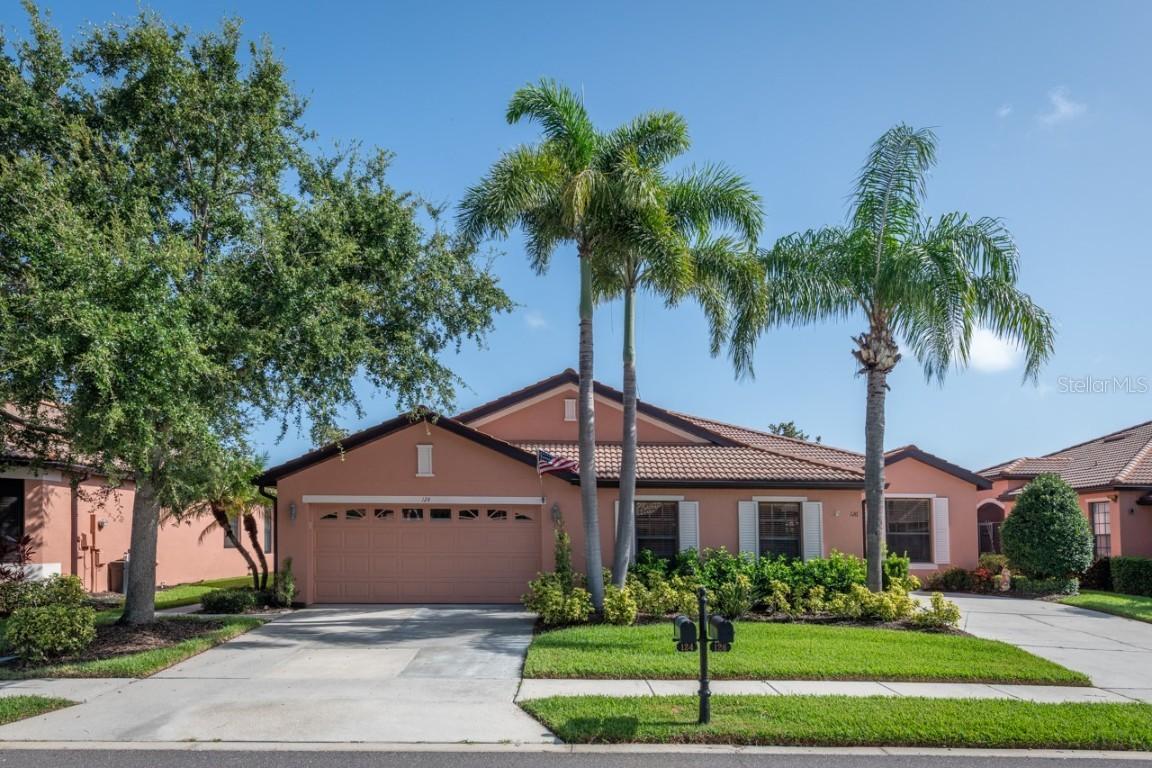 124 Shell Falls Dr., Apollo Beach, FL 33572