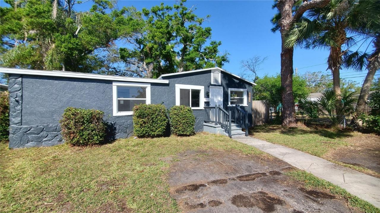 1725 Freeman St., St Petersburg, FL 33701