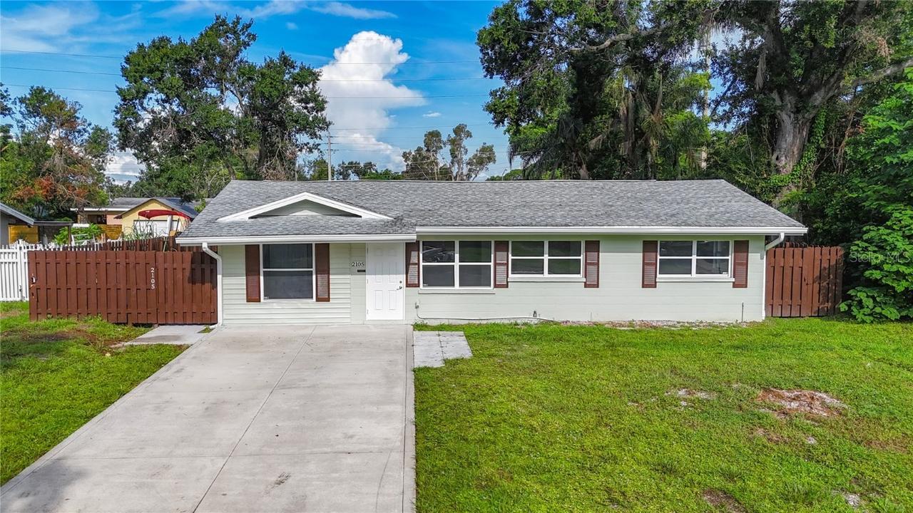 2105 N Allendale Ave., Sarasota, FL 34234
