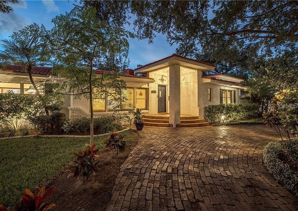 2200 2nd St., St Petersburg, FL 33704