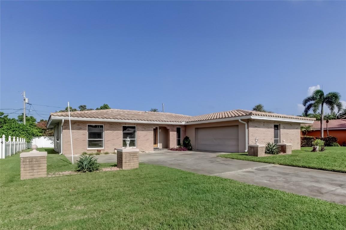 10440 Monarch Dr., Largo, FL 33774