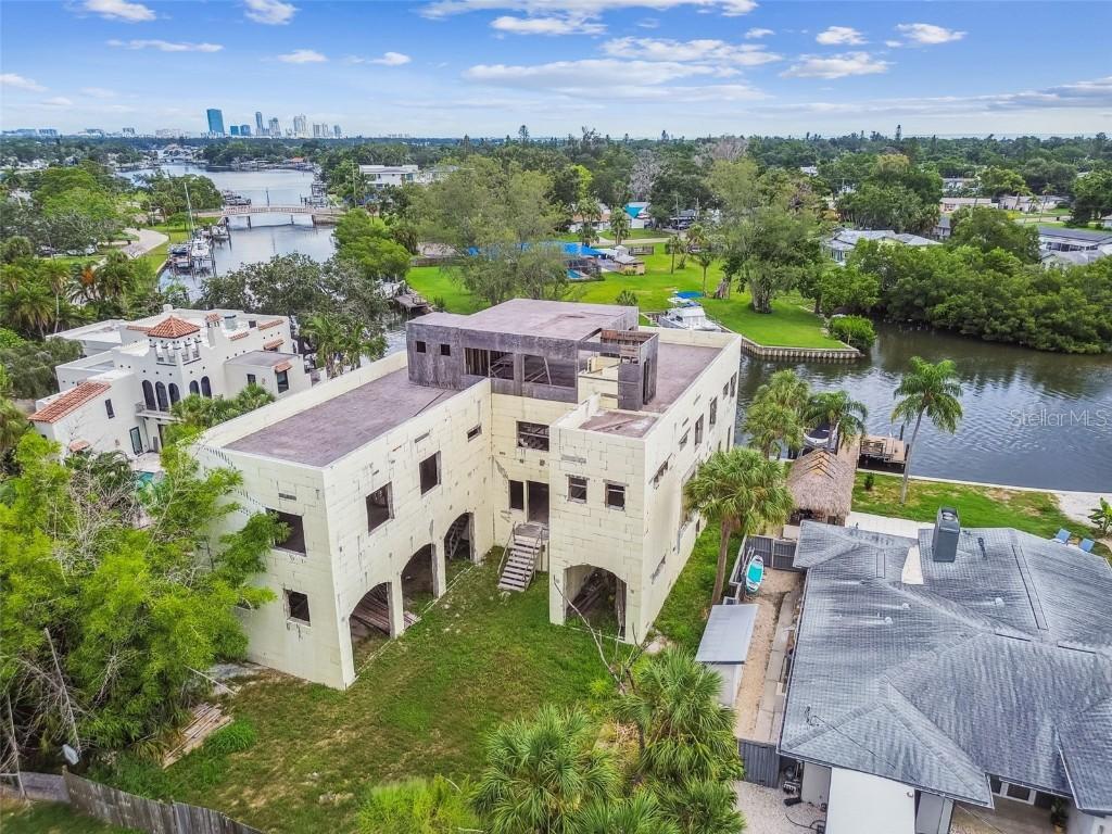 4718 Paradise Way, St Petersburg, FL 33705