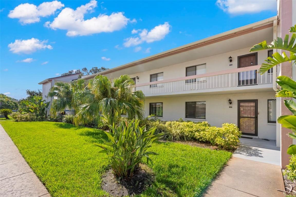 106 Lakeview Pl., Oldsmar, FL 34677