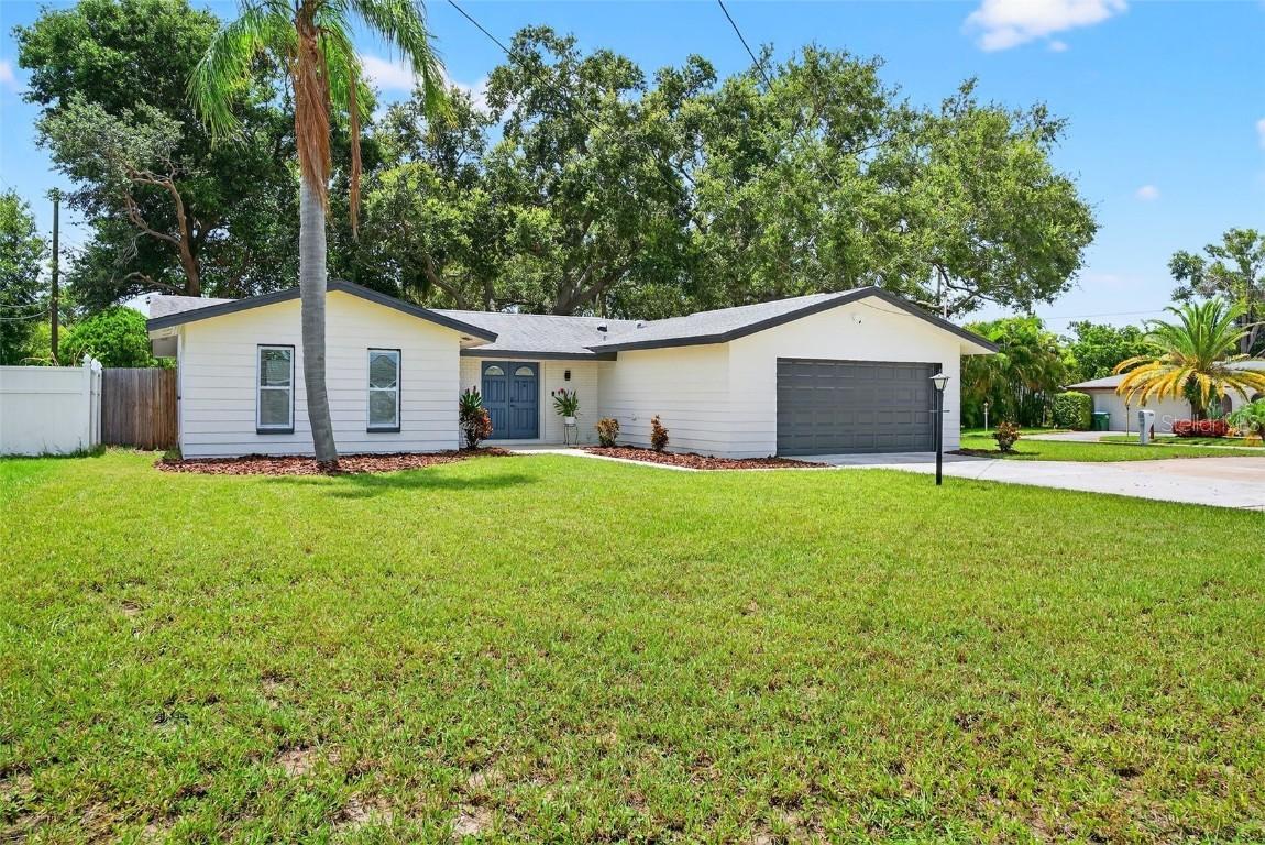 1491 Bayview Dr., Clearwater, FL 33756