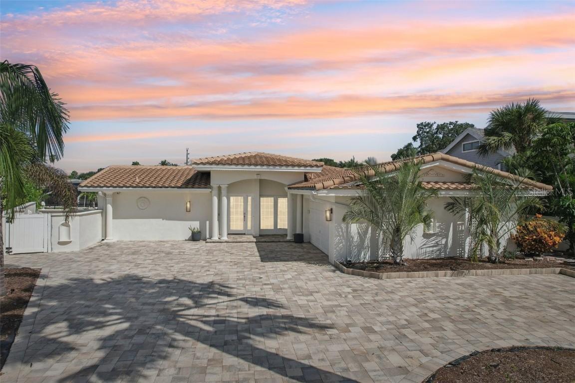 3691 Center Cir., Largo, FL 33774