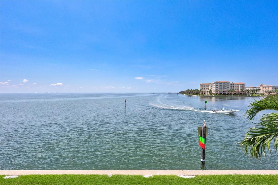 5266 Beach Dr. #D, St Petersburg, FL 33705