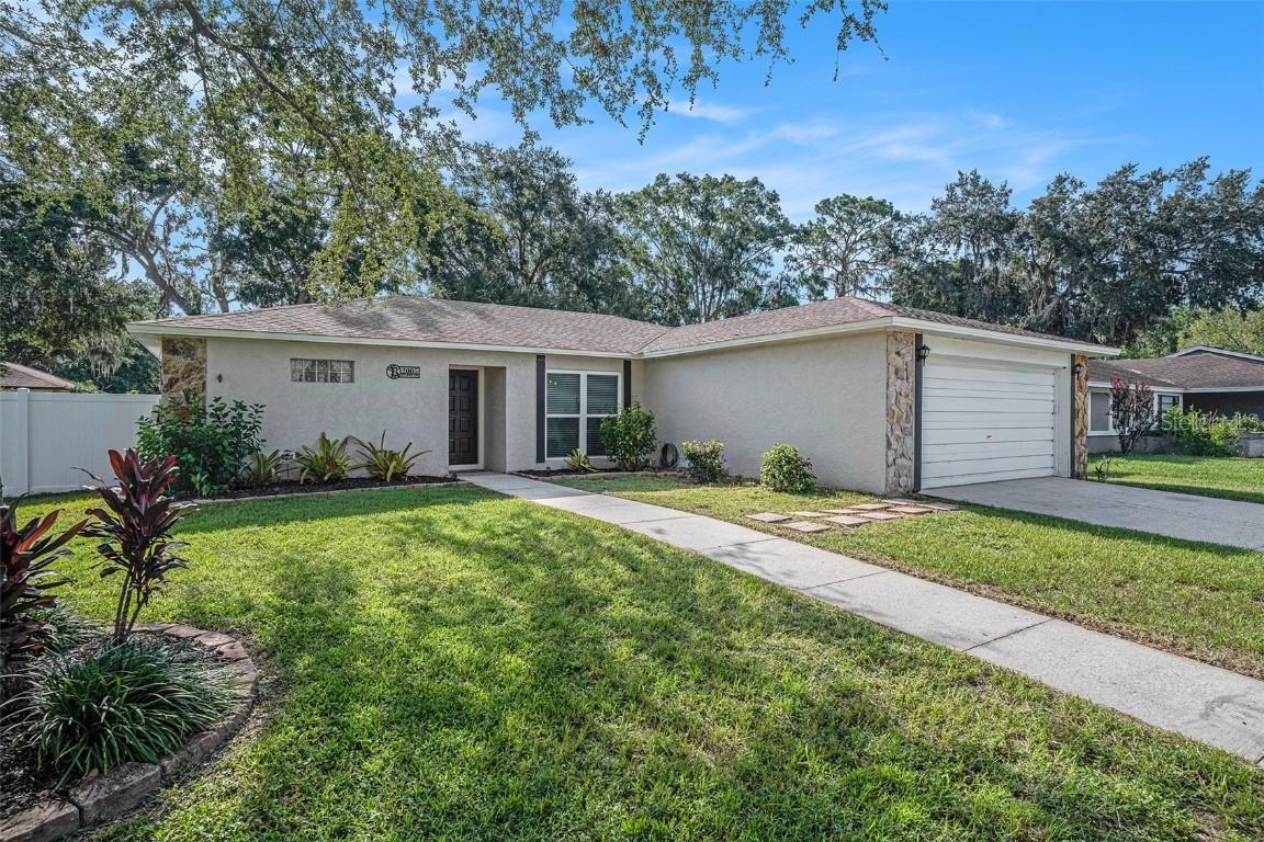 2005 Sycamore Ln., Plant City, FL 33563