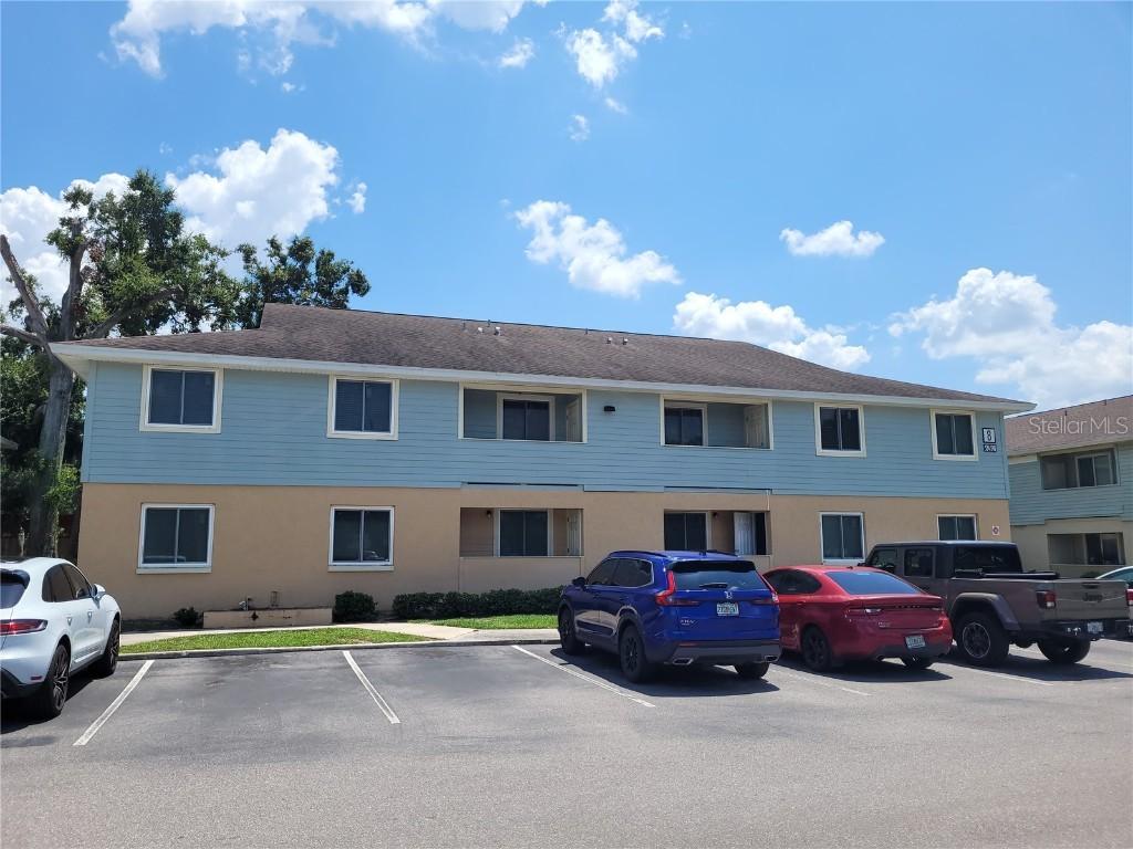 534 Golden Raintree Pl. #8, Brandon, FL 33510