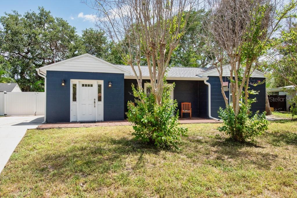 3002 W Meadow St., Tampa, FL 33611