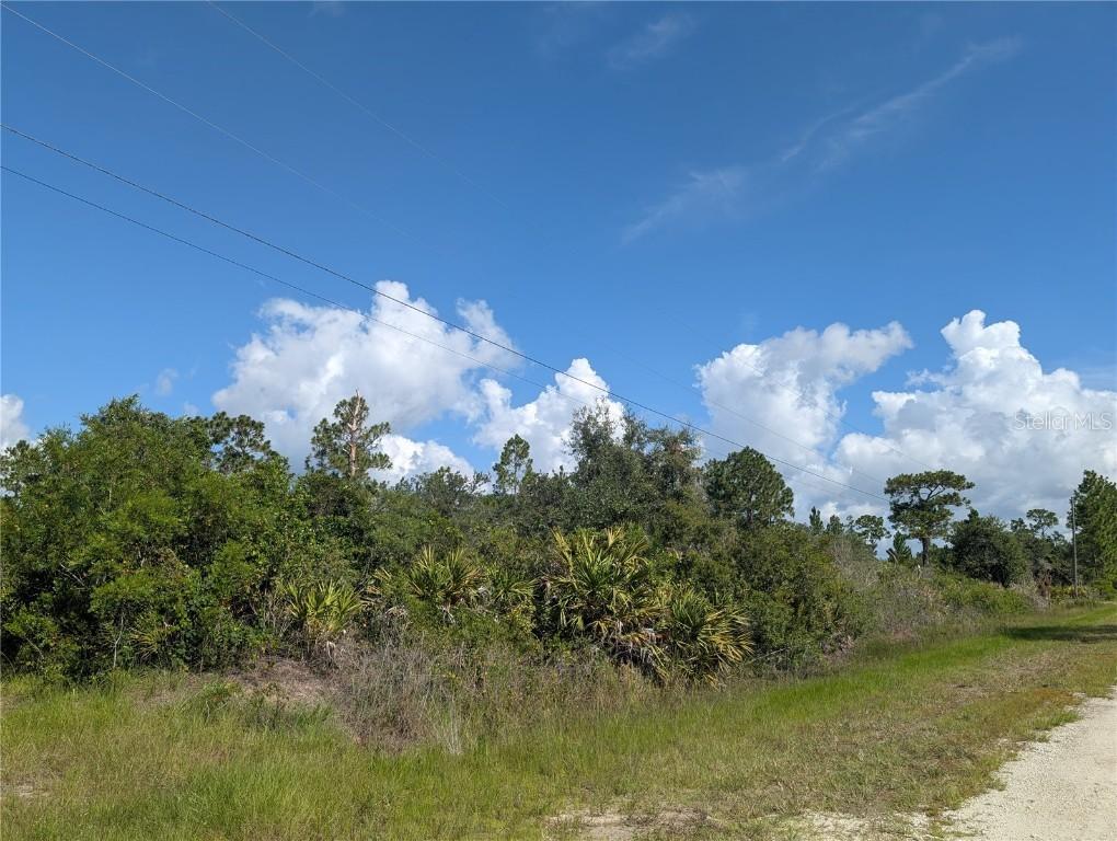 307 Granada Dr., Indian Lake Estates, FL 33855