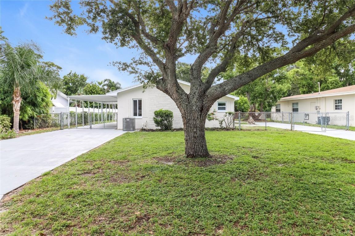 9981 110th St., Seminole, FL 33772