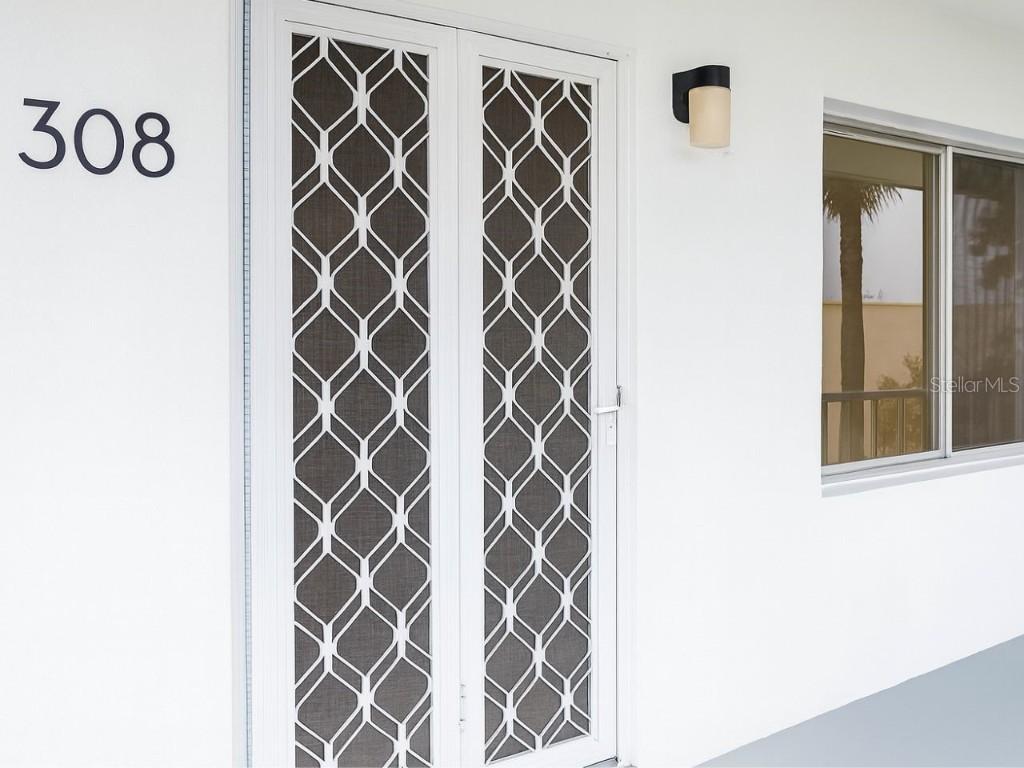 11251 80th Ave. #308, Seminole, FL 33772