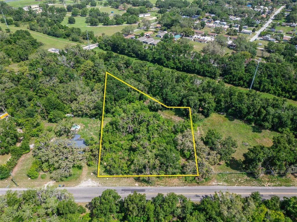 9512 Harney Rd., Thonotosassa, FL 33592