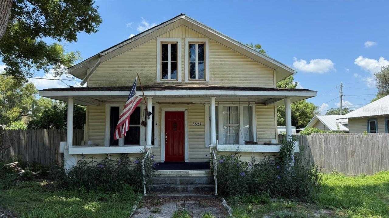 5527 9th St., Zephyrhills, FL 33542