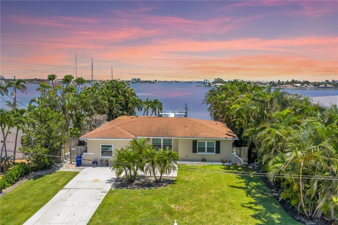 7121 Bay St., St Pete Beach, FL 33706