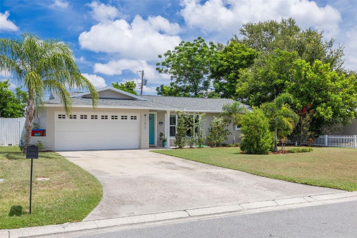 11617 79th Ave., Seminole, FL 33772