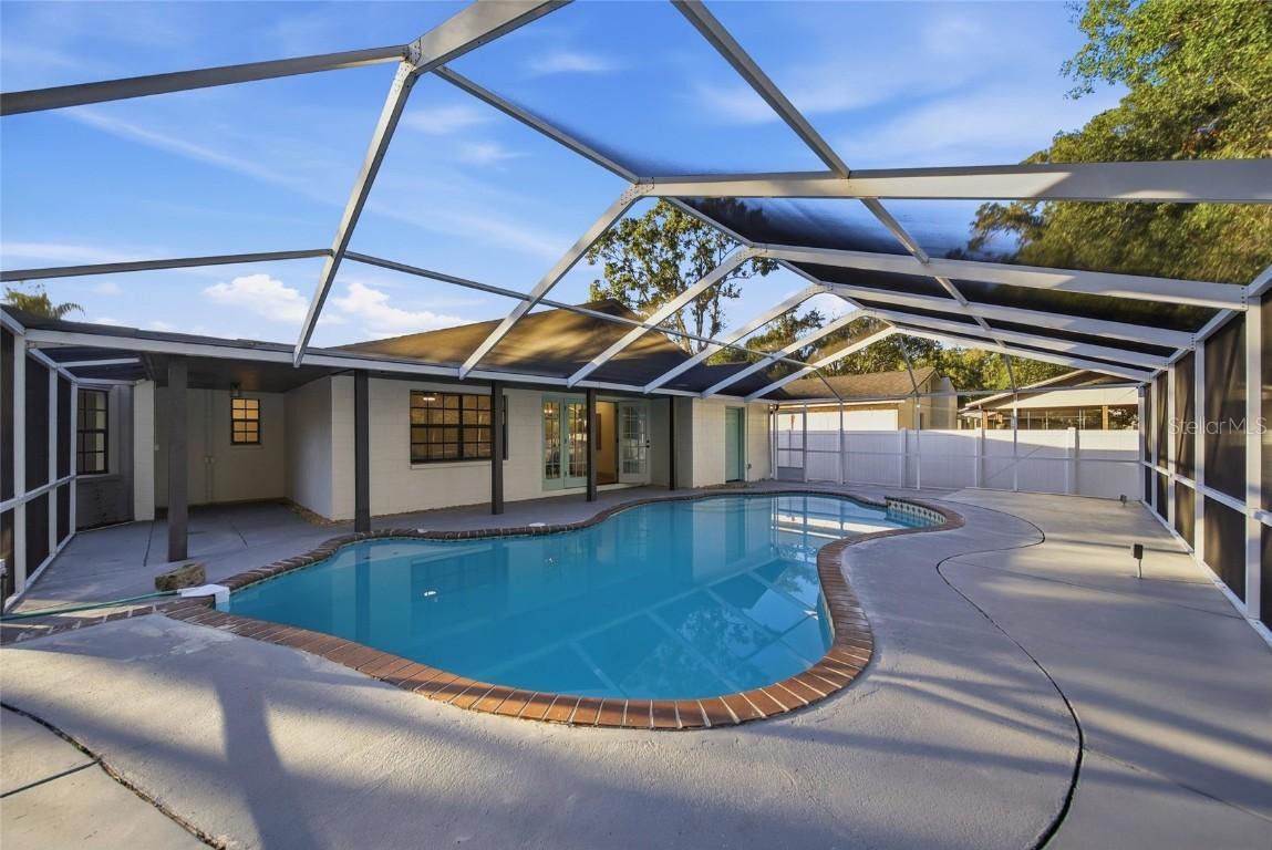 17815 Cranbrook Dr., Lutz, FL 33549