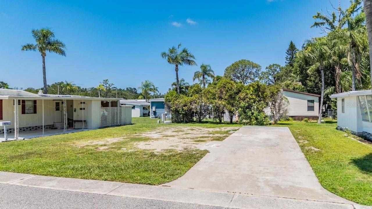 605 Michigan Blvd. #105, Dunedin, FL 34698