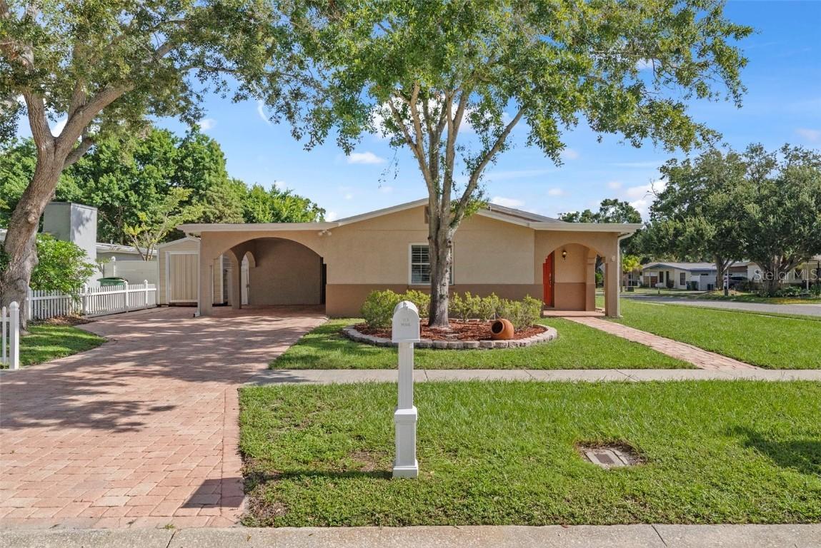 2901 W Paxton Ave., Tampa, FL 33611