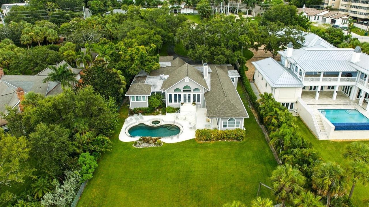 228 Bluff View Dr., Belleair Bluffs, FL 33770